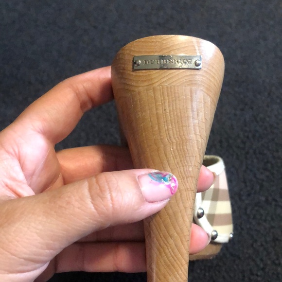 Burberry sandals size 38 - Picture 6 of 6